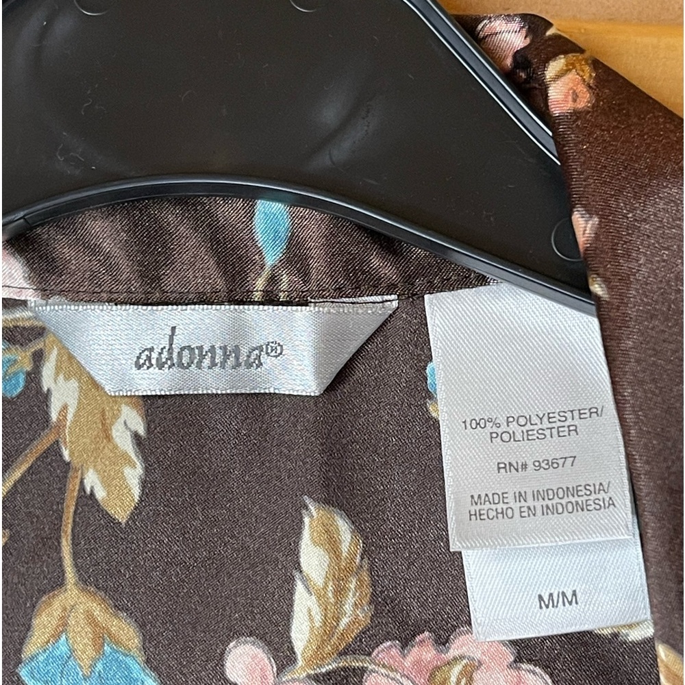 Two piece Pajamas satin for women M size - Picture 13 of 14
